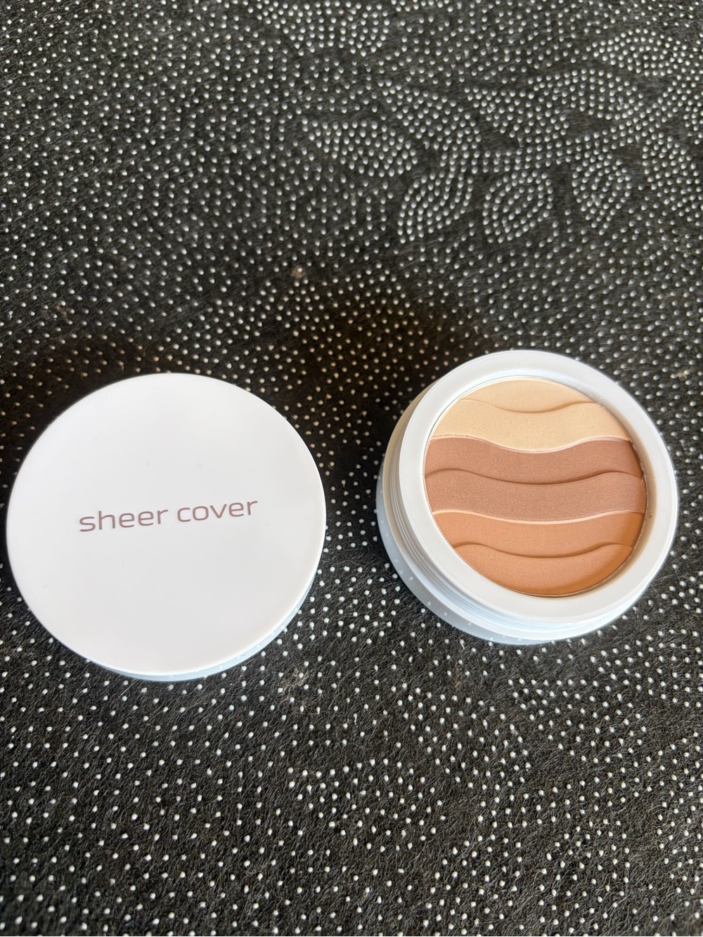 Sheer Cover Bronzer & Contour Palette - Warm Brown